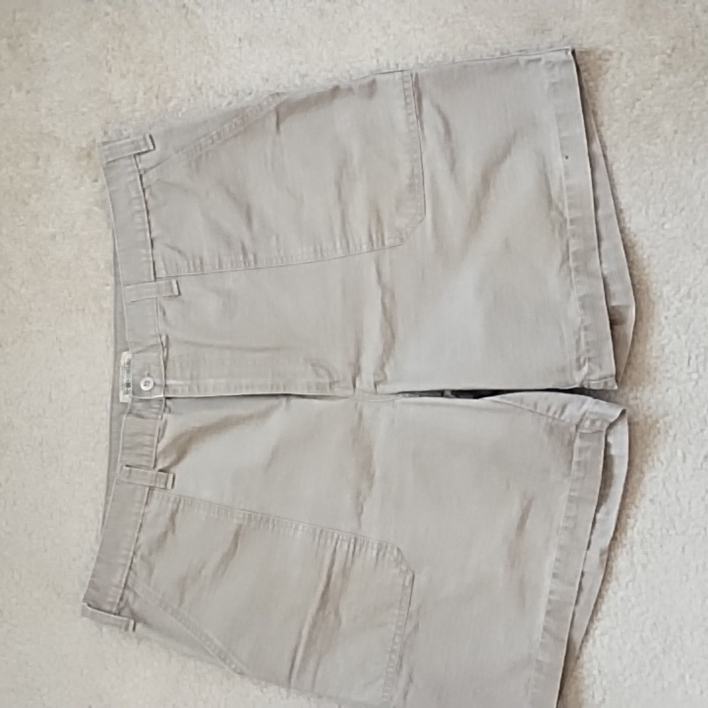 St John's Bay Shorts Men's Size 42 Waist Big Tall Hike Fish Yardwork Paint Beige